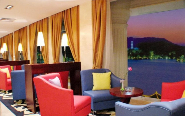 Gold Lake Hotel