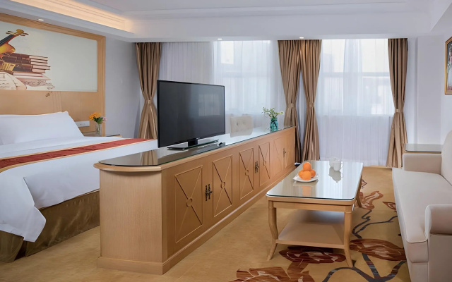 Vienna Hotel (Shenzhen Longgang Baifu City Store) – Guest Rooms – Shenzhen