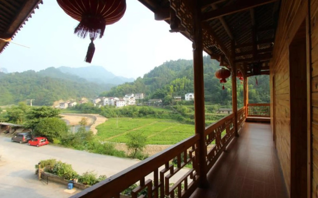 Zhangjiajie Longquan Inn