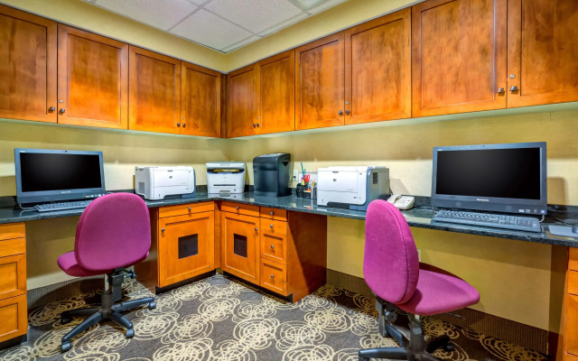 Hampton Inn Boston - Norwood