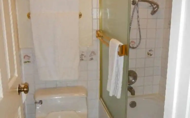 GetAways at Olympic Village Inn