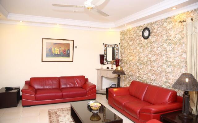 Safari Club 3 Bahria Town