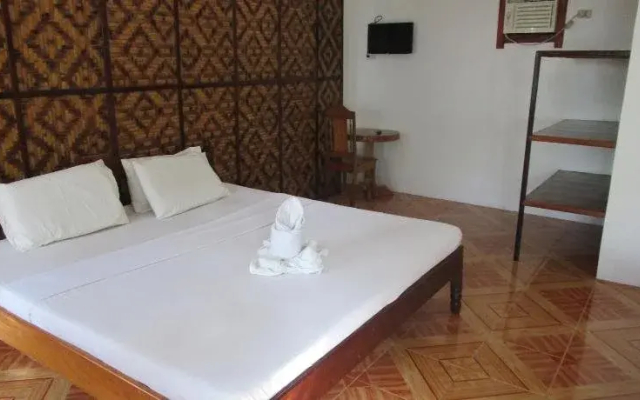 Point 303 Cloud 9 Resort