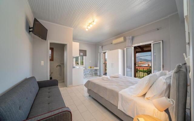 Mary's Studios & Apartment