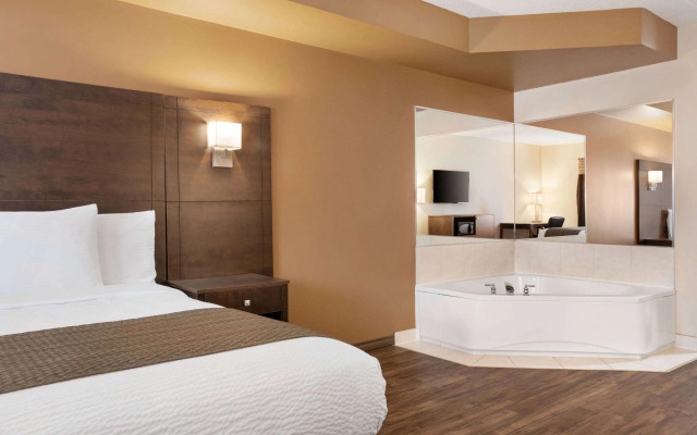 Days Inn by Wyndham Leamington