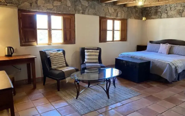 Hotel Amor y Paz