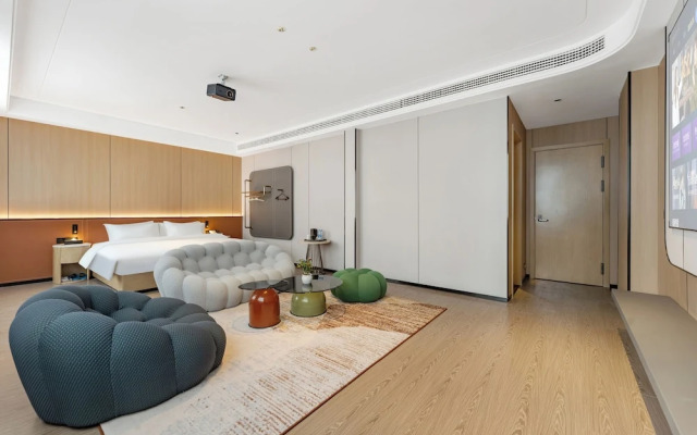 Wanzai Yijia La Maison Hotel