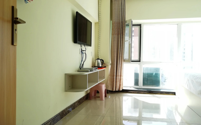 Weihai Jiaqi Hotel (Weihai high speed railway bus terminal store)