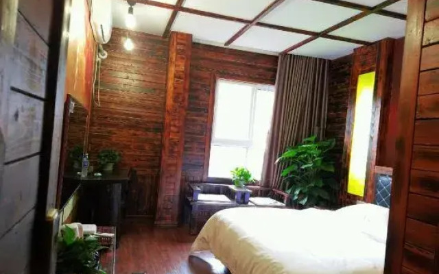 Luoyang Qiju Tea House Hotel