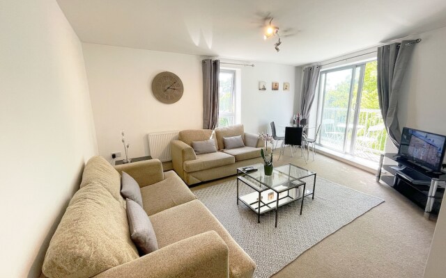 Continental Apartment- 2-bed- Farnborough