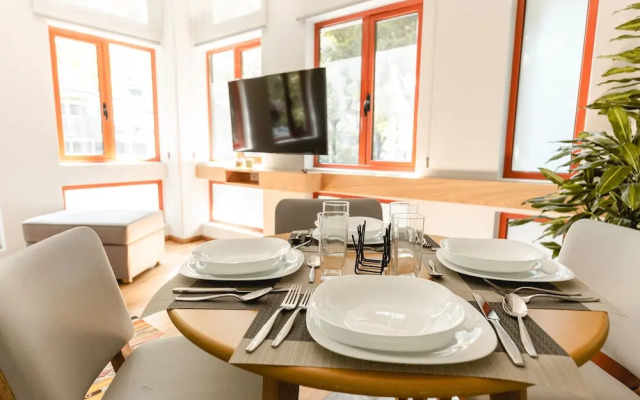 Beautiful New, Modern Condo in La Condesa!