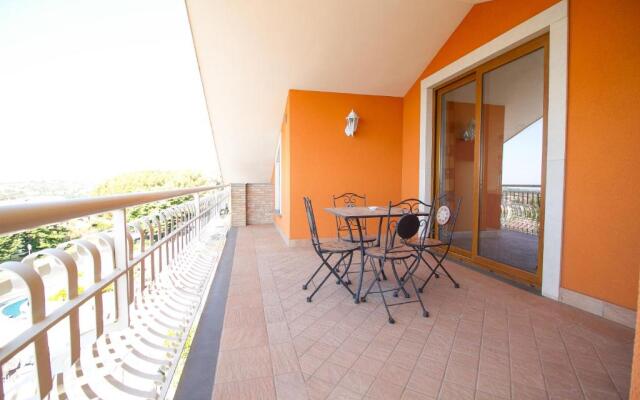 Etna Royal View