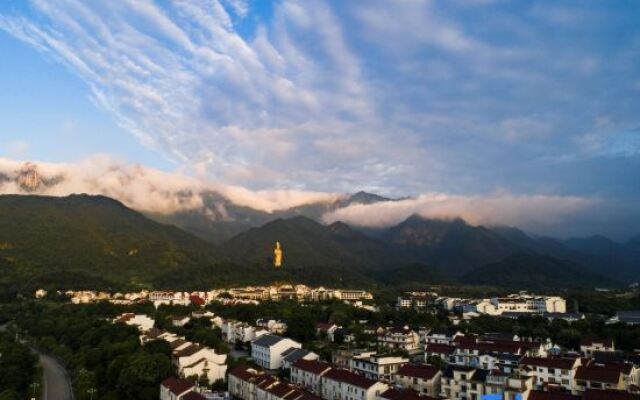 Jiuhuashan Dengyunlou Inn