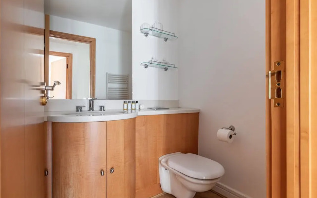 West Heath Road by Onefinestay