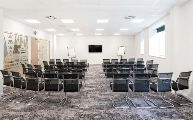 Mercure Newport Hotel