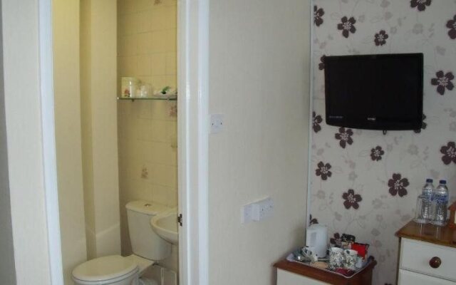 Southcroft Hotel - Guest House