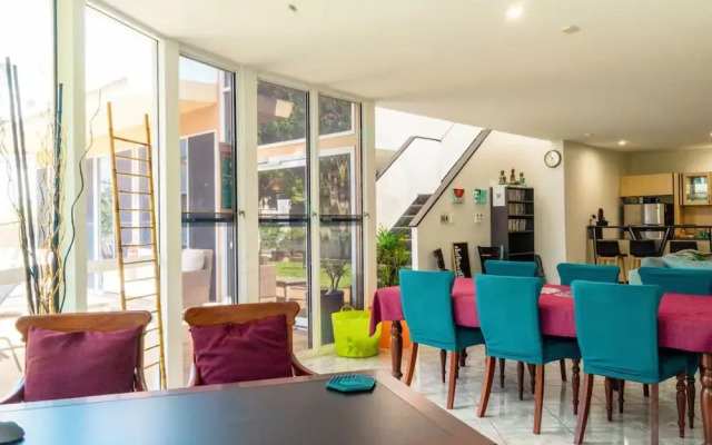 Zenhouse Retreat 5BR Homey Haven Pool Office