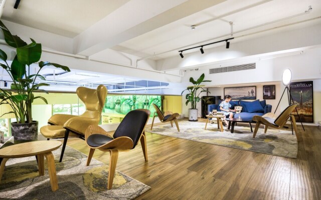 Rezen Sunbow Hotel