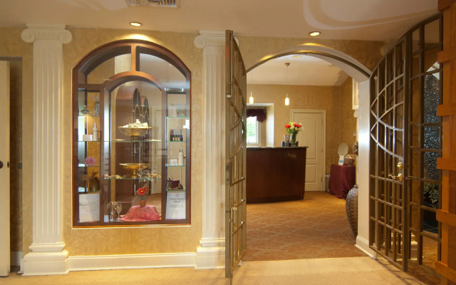 Water's Edge Resort & Spa