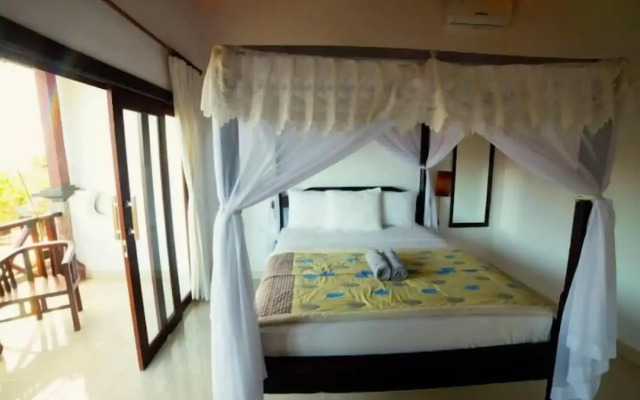 Warung Ary & Home Stay