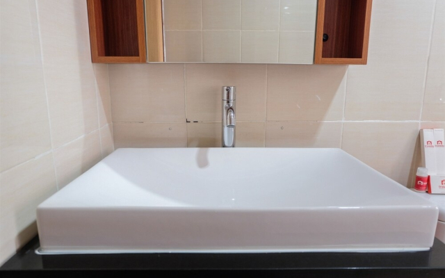 Comfortable 2BR @The Oasis Apartment By Travelio