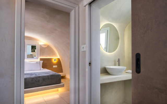 Aelia Luxury Suites Santorini