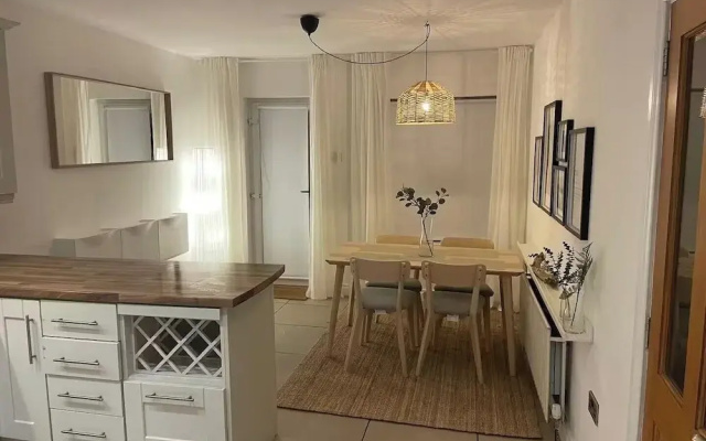 Carrick Retreat - Free off Street Parking