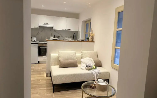 Charming Apartment - 2bd/4p - Center of St Tropez