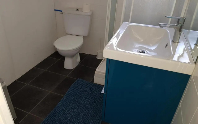ST LARY-VIGNEC Joli petit appartement idéalament situé