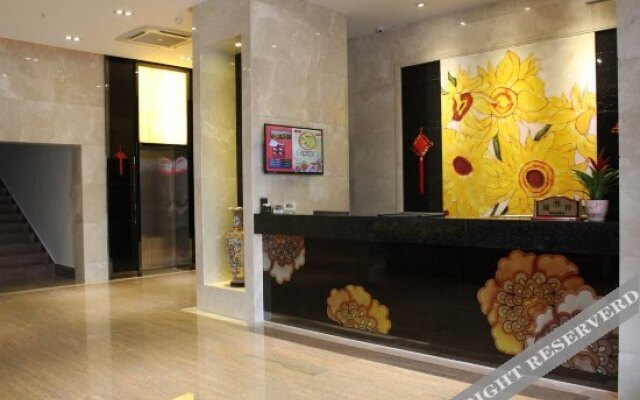 Sunshine Holiday Hotel