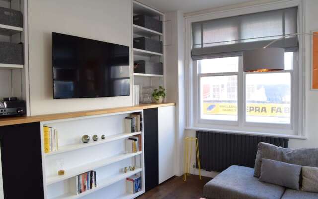 Airy Modern 1 Bed Apartment in Shoreditch