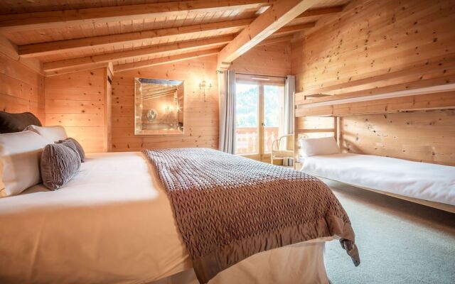 Luxury Holiday Home in La Côte-d'arbroz With Sauna