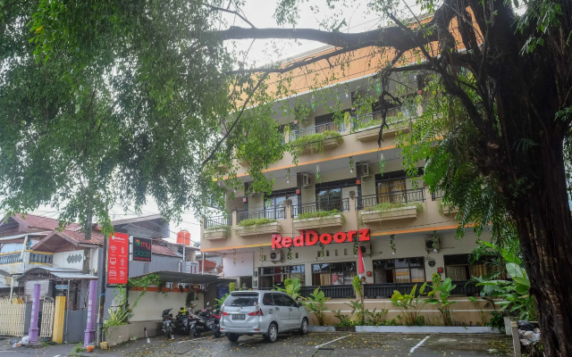 RedDoorz @ Jalan Pramuka Manado