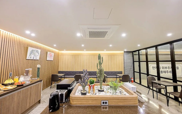 Mokpo H Avenue Hotel Peace Plaza