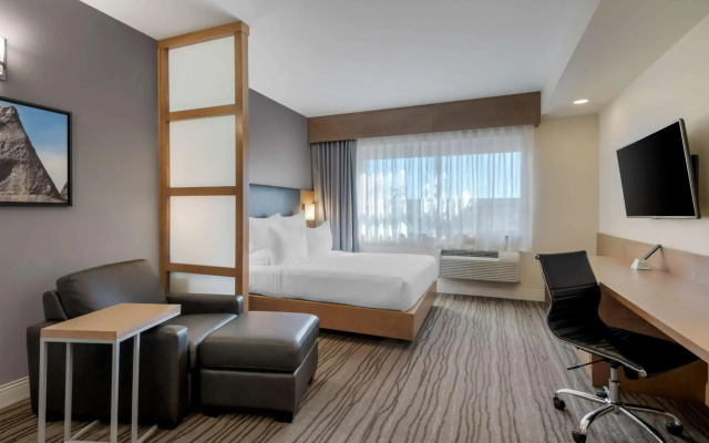 Best Western Plus Sawridge Suites