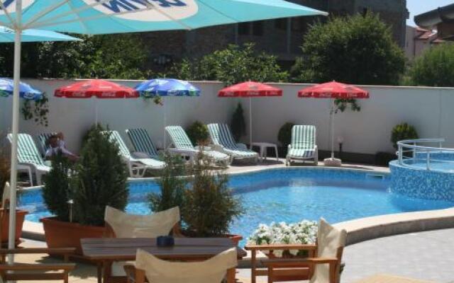 Mirana Family Hotel