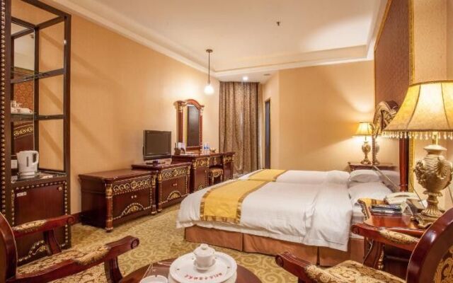 Happy Hotel