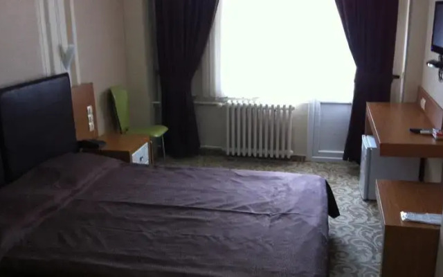 Uysal Termal Otel