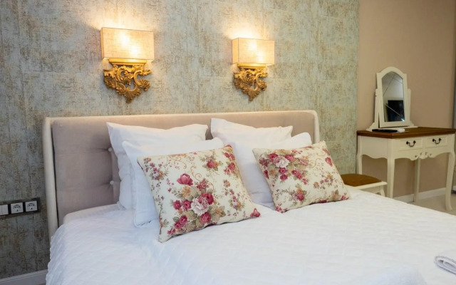 Paradise Center Apartment 1