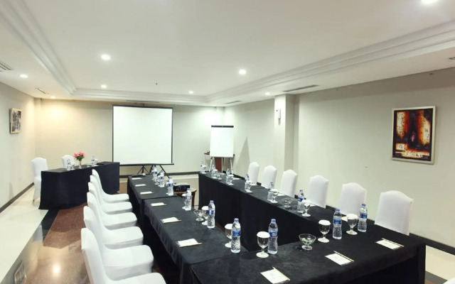 Grand Hatika Hotel