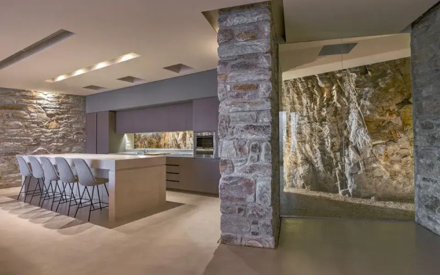 Mylo Villa Ios