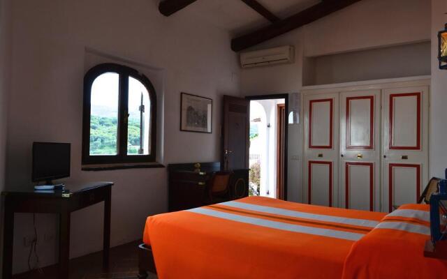 Hotel Cala di Mola