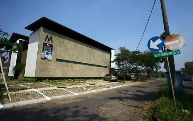 ZEN Rooms Permata Karawaci Syariah