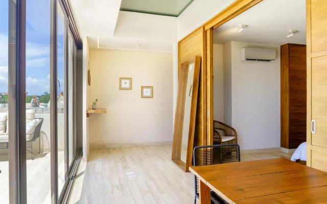 403 Stunning rooftop apartment for couples w/private pool