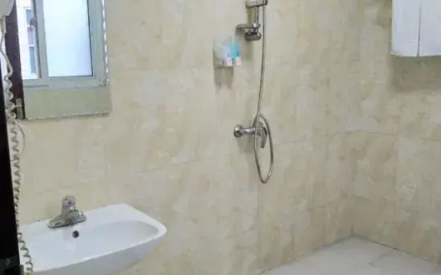 Chunhua Hotel (Guilin High Speed Railway North Station)