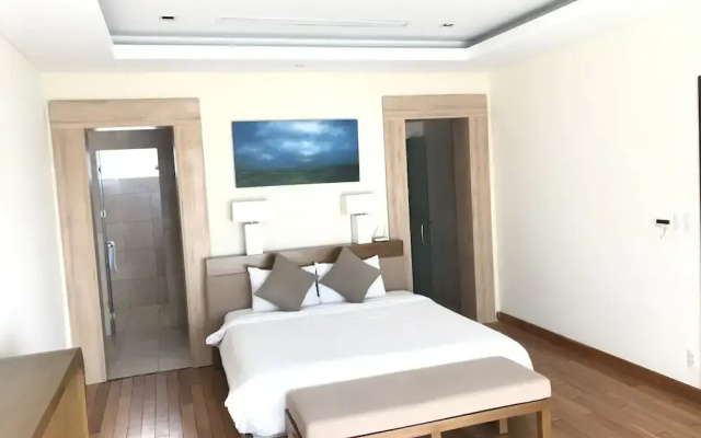 Ocean Resort 4 Bedrooms Danang Living