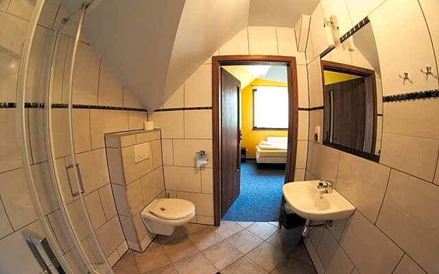 Pensjonat Lew Jaskiniowy