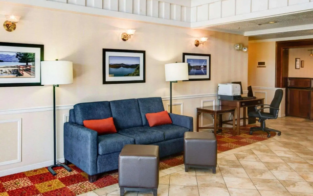 Comfort Inn Redding Near I-5