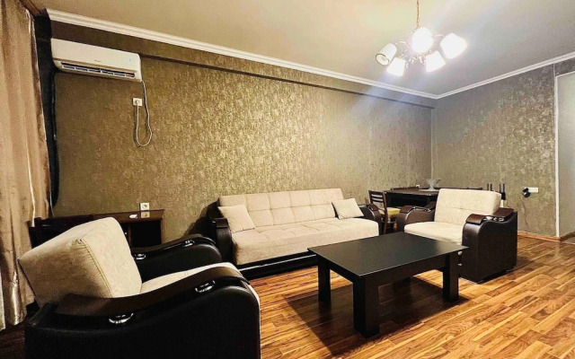Best Location, Cozy Spacious Apart Near Republic