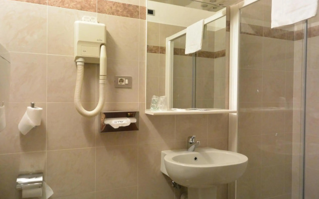 Le Petit Hotel